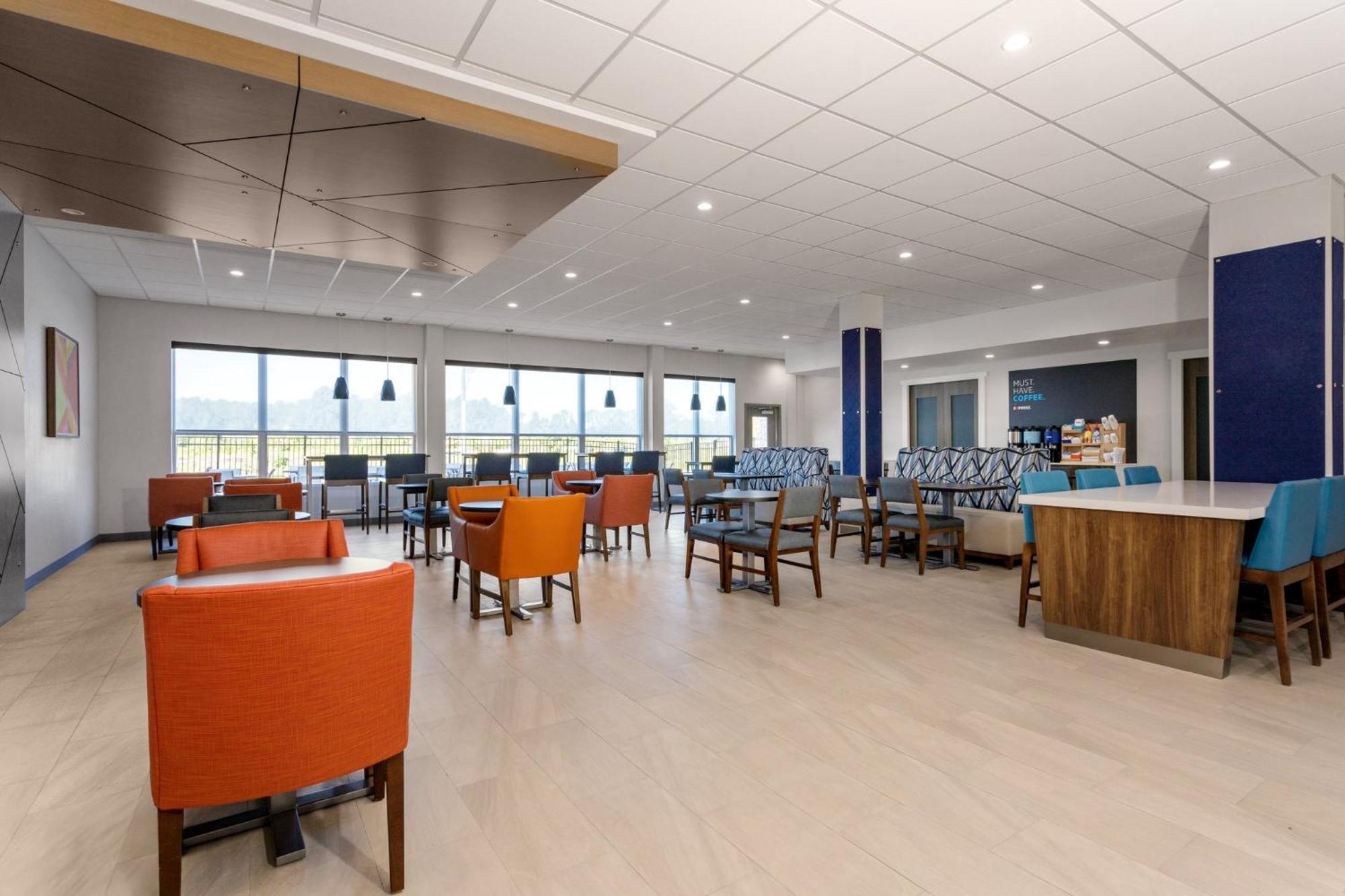 Holiday Inn Express & Suites Macclenny By Ihg Exterior photo