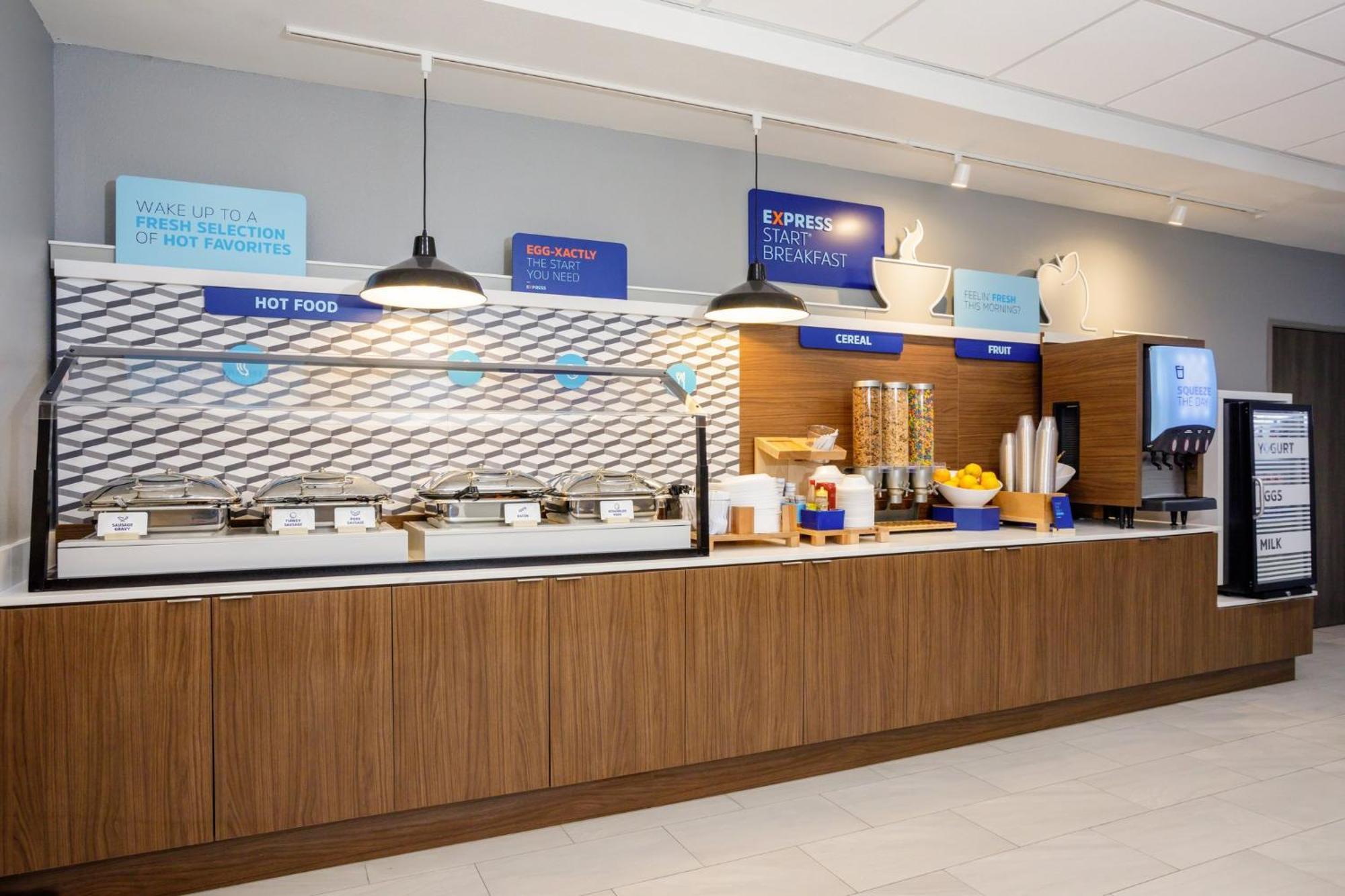 Holiday Inn Express & Suites Macclenny By Ihg Exterior photo