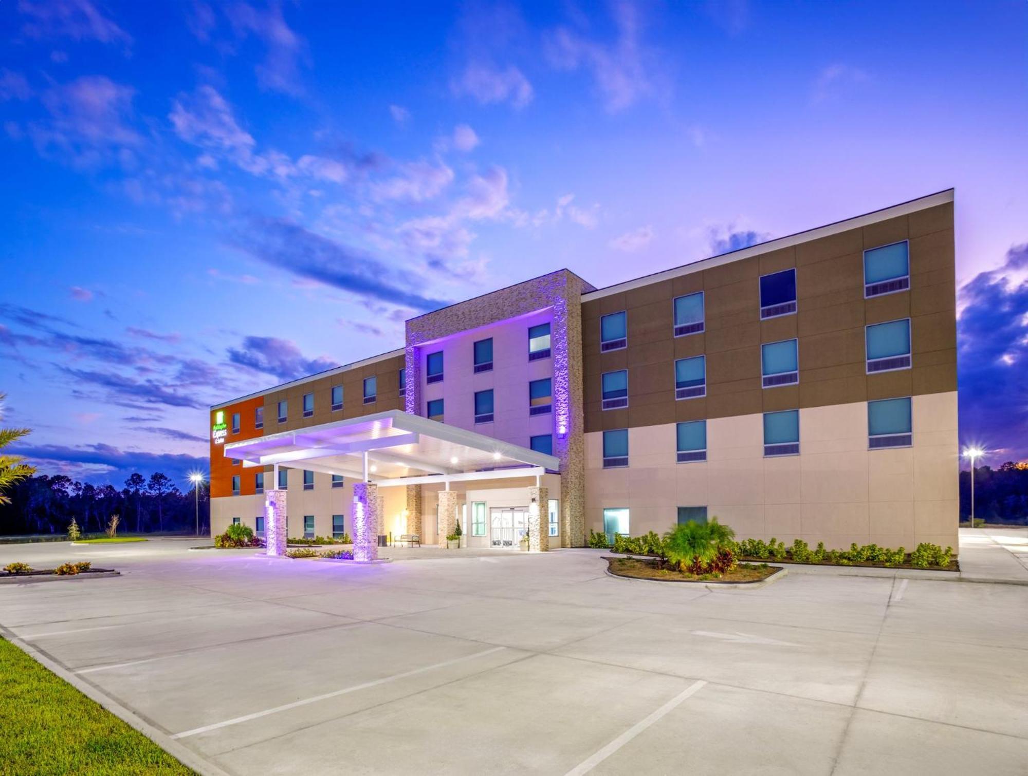 Holiday Inn Express & Suites Macclenny By Ihg Exterior photo